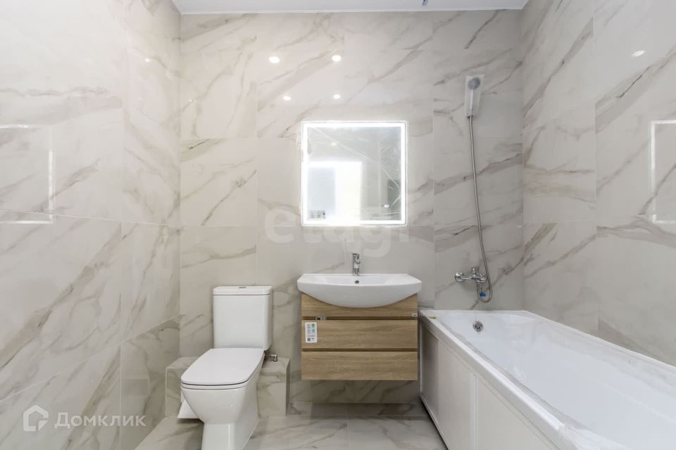 Продаётся 1-комнатная квартира, 42.7 м²