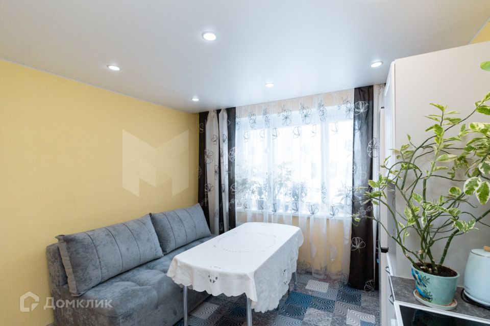 Продаётся 1-комнатная квартира, 42 м²