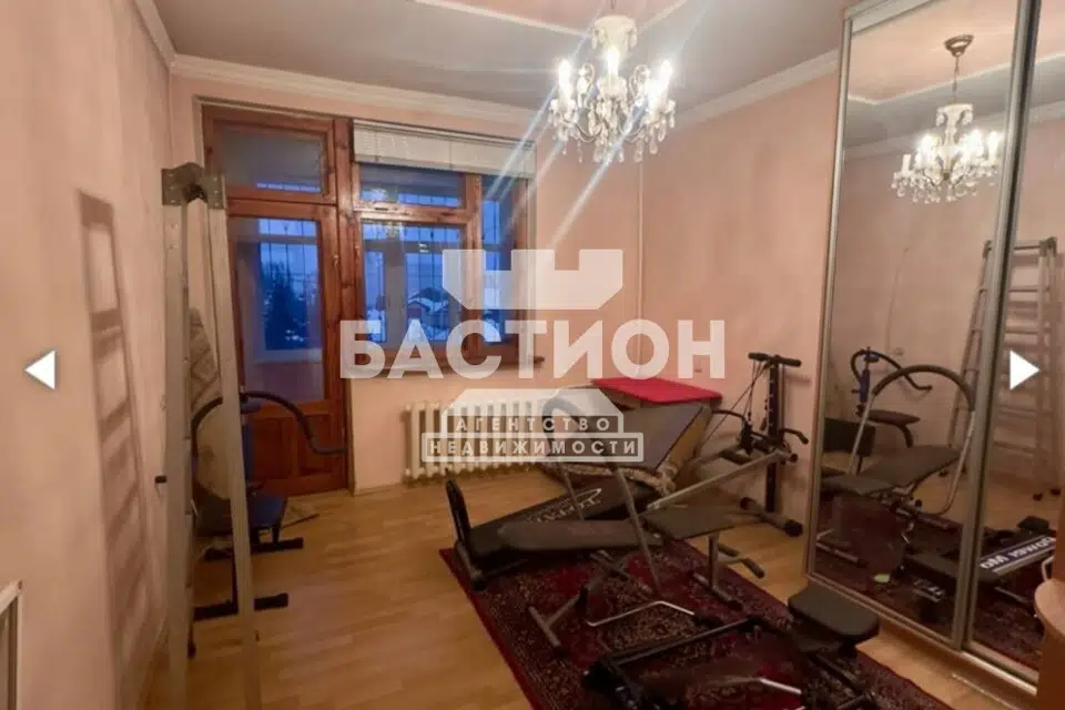 Продаётся 2-этажный дом, 300 м²