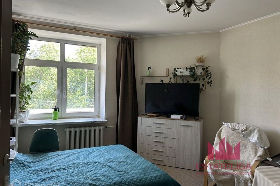 Продаётся 1-комнатная квартира, 41.9 м²