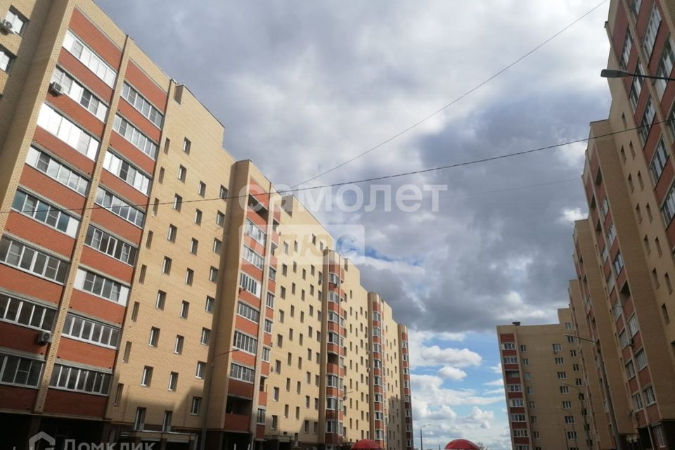 Продаётся 2-комнатная квартира, 82 м²