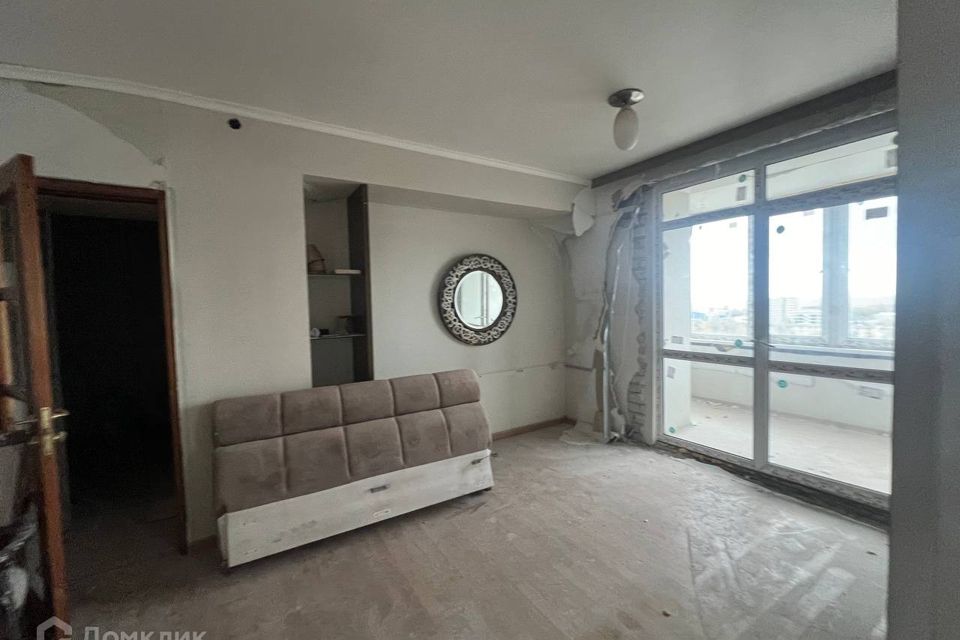 Продаётся 7-комнатная квартира, 220.9 м²