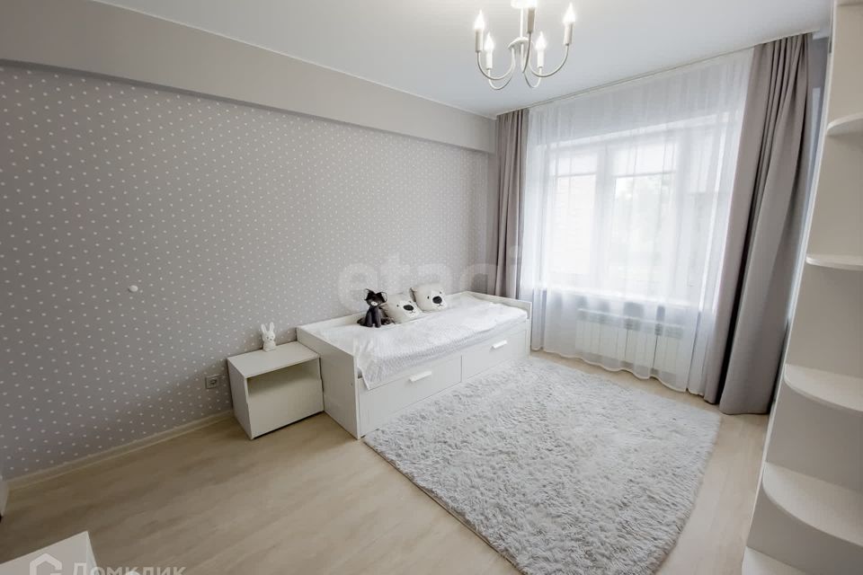 Продаётся 3-комнатная квартира, 82.7 м²
