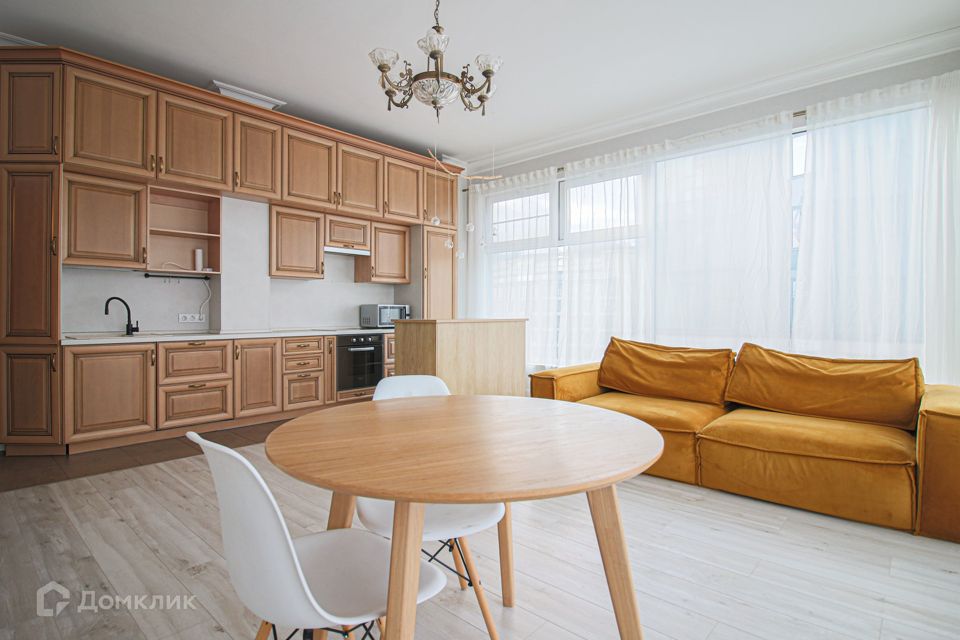 Сдаётся 4-комнатная квартира, 118 м²