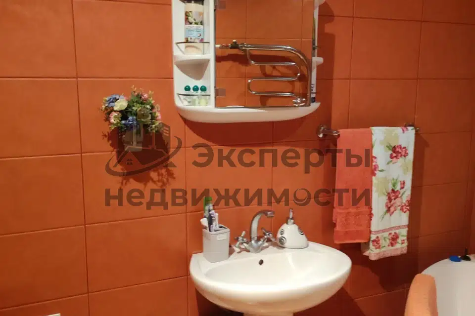 Продаётся 3-комнатная квартира, 63 м²