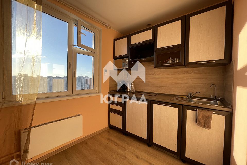 Продаётся 1-комнатная квартира, 37.8 м²