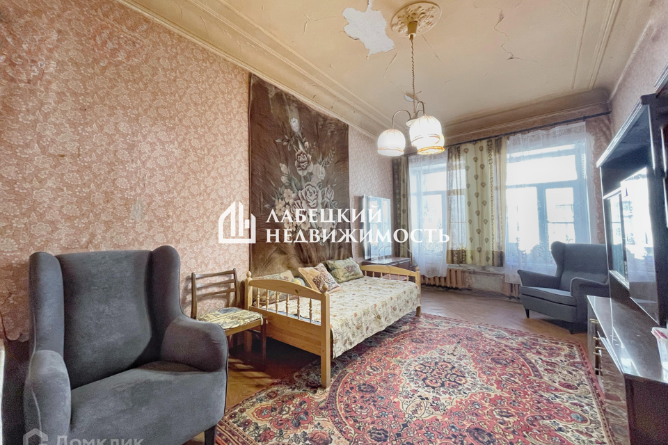 Продаётся 3-комнатная квартира, 55.7 м²