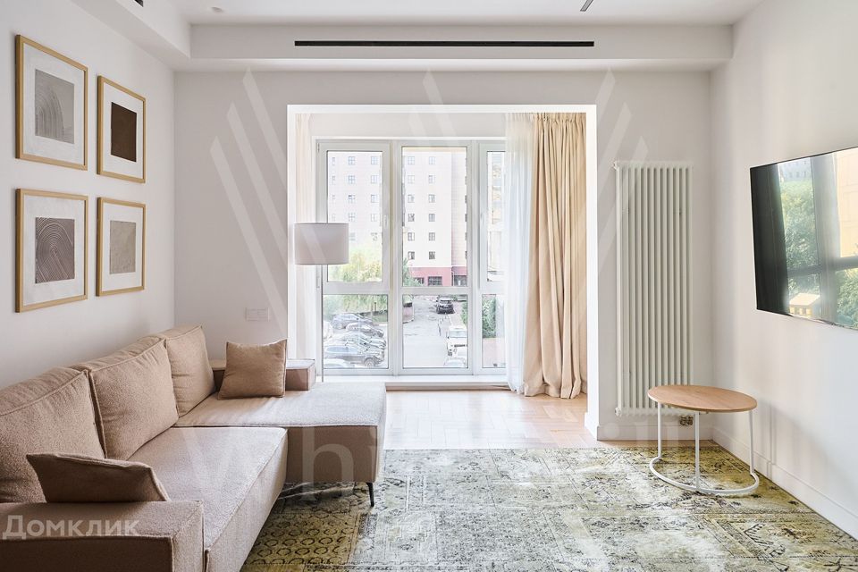 Продаётся 4-комнатная квартира, 130 м²