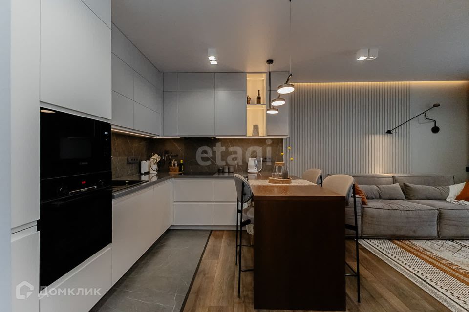 Продаётся 2-комнатная квартира, 61.7 м²