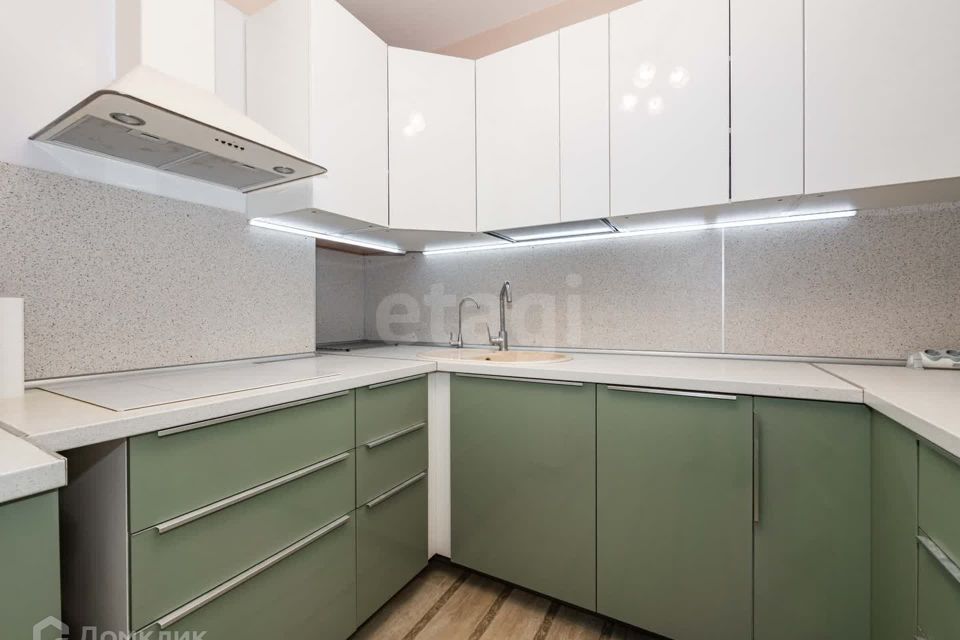 Продаётся 3-комнатная квартира, 92 м²