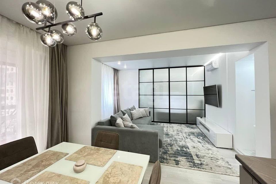 Продаётся 2-комнатная квартира, 66.3 м²