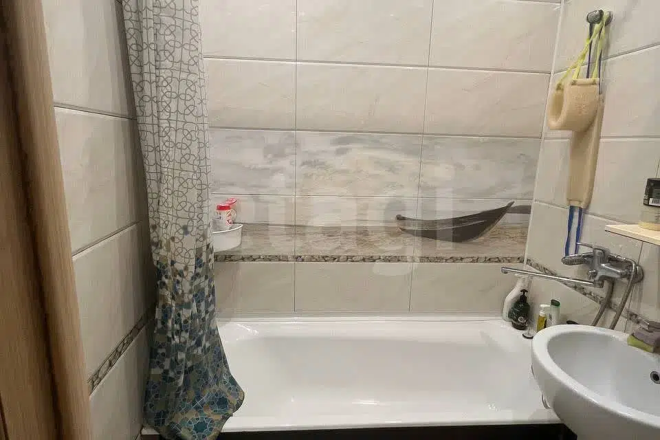 Продаётся 4-комнатная квартира, 71 м²