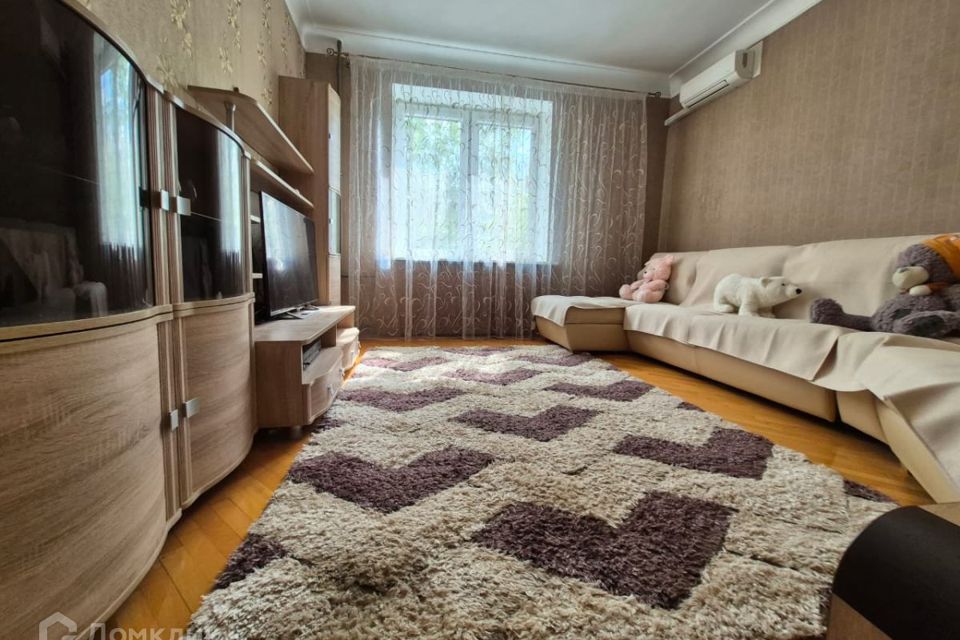 Сдаётся 2-комнатная квартира, 70 м²