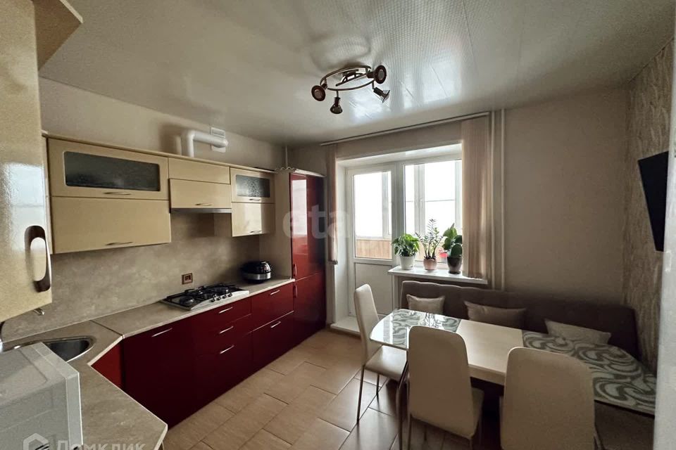 Продаётся 1-комнатная квартира, 49.2 м²