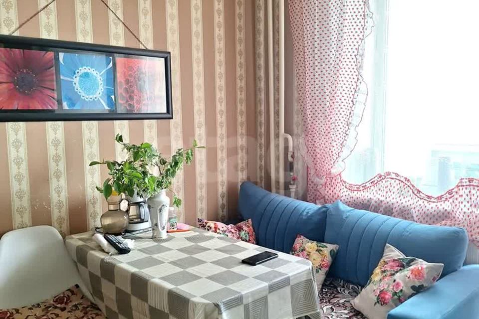 Продаётся 1-комнатная квартира, 41.2 м²