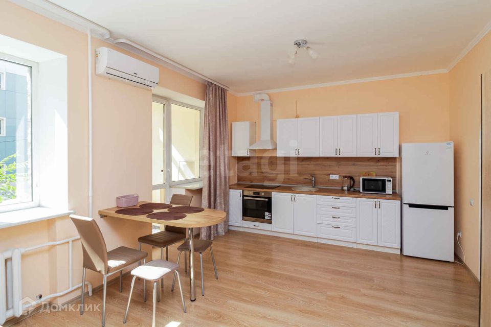 Сдаётся 1-комнатная квартира, 50 м²