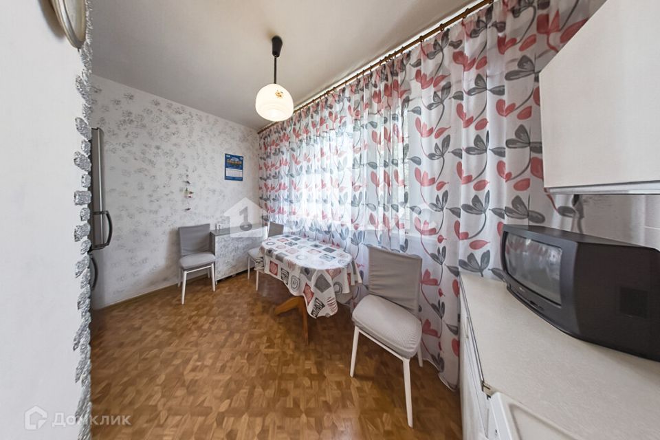 Продаётся 1-комнатная квартира, 37.8 м²