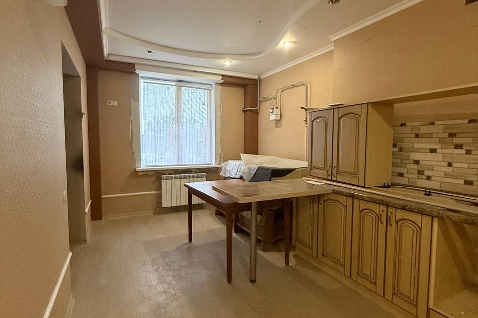 Продаётся 2-комнатная квартира, 77.2 м²