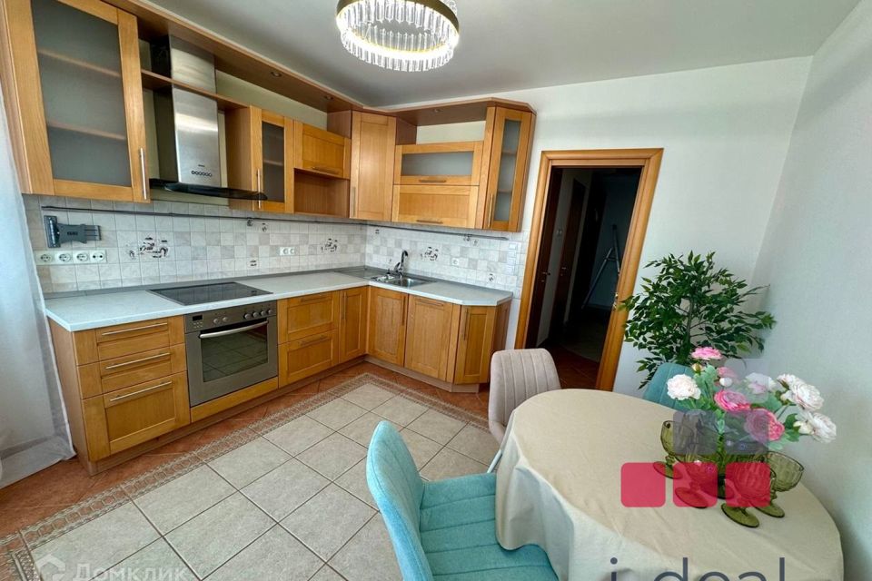 Продаётся 2-комнатная квартира, 63.6 м²