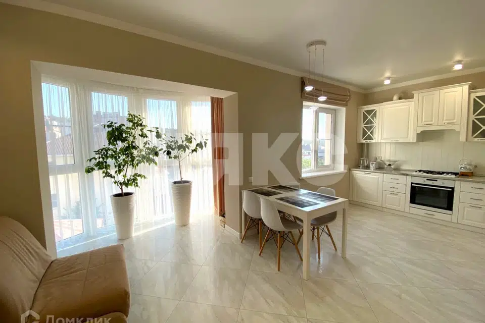 Продаётся 1-комнатная квартира, 59.3 м²