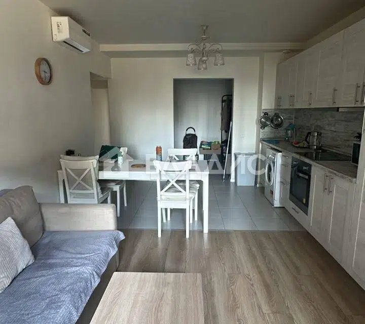 Продаётся 4-комнатная квартира, 93 м²