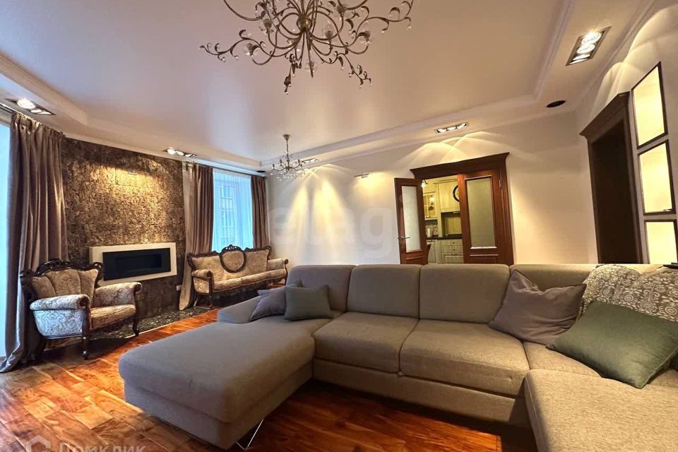 Сдаётся 2-комнатная квартира, 92 м²