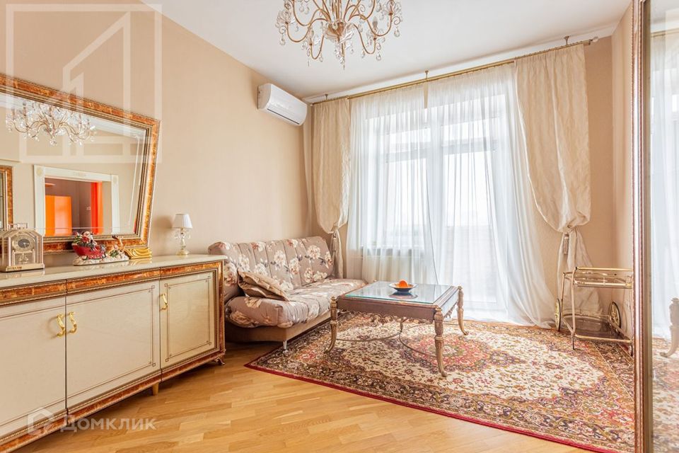 Сдаётся 2-комнатная квартира, 70 м²