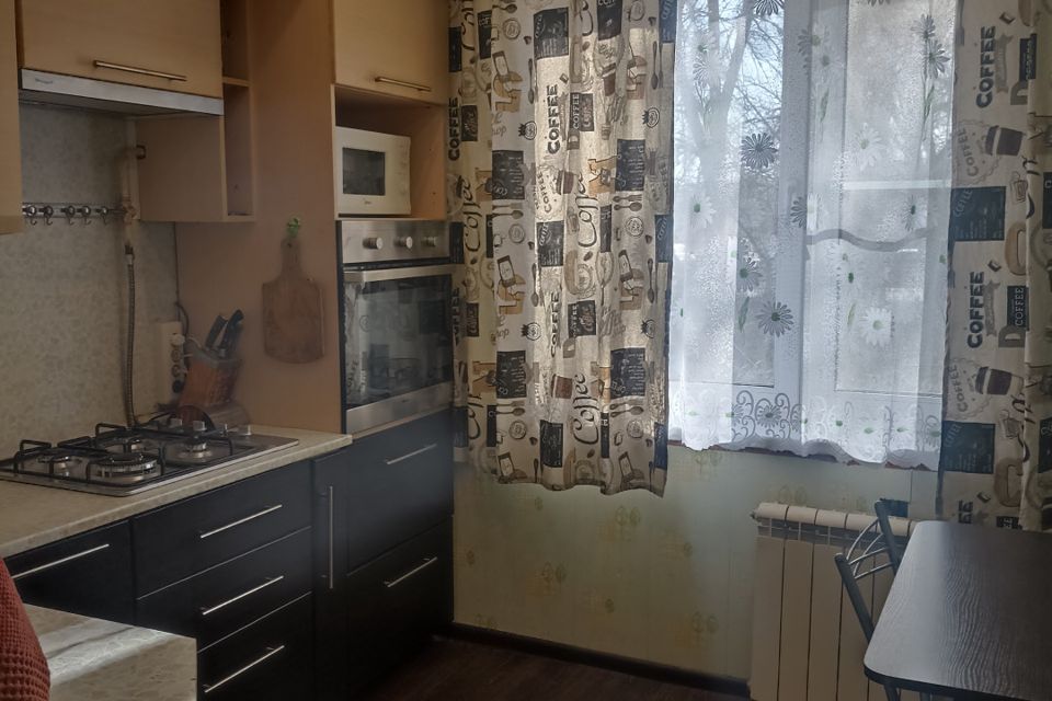 Сдаётся 2-комнатная квартира, 56 м²