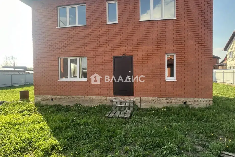 Продаётся 2-этажный дом, 108 м²