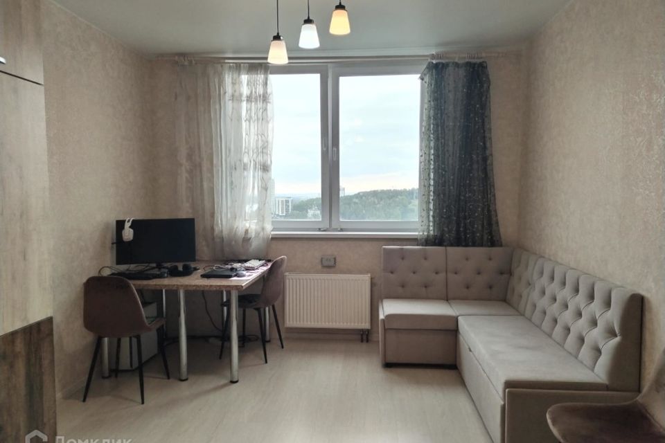 Продаётся 1-комнатная квартира, 39.7 м²