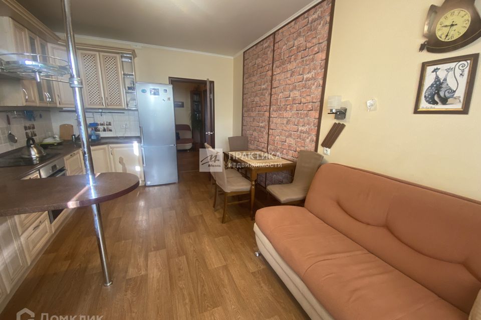 Продаётся 2-комнатная квартира, 74.8 м²