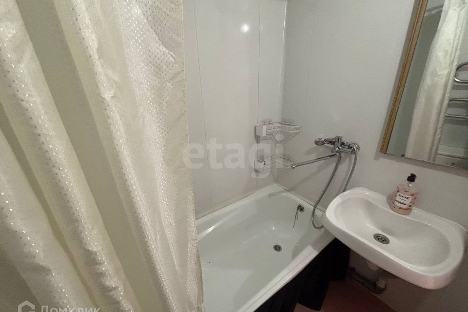 Сдаётся 1-комнатная квартира, 42 м²