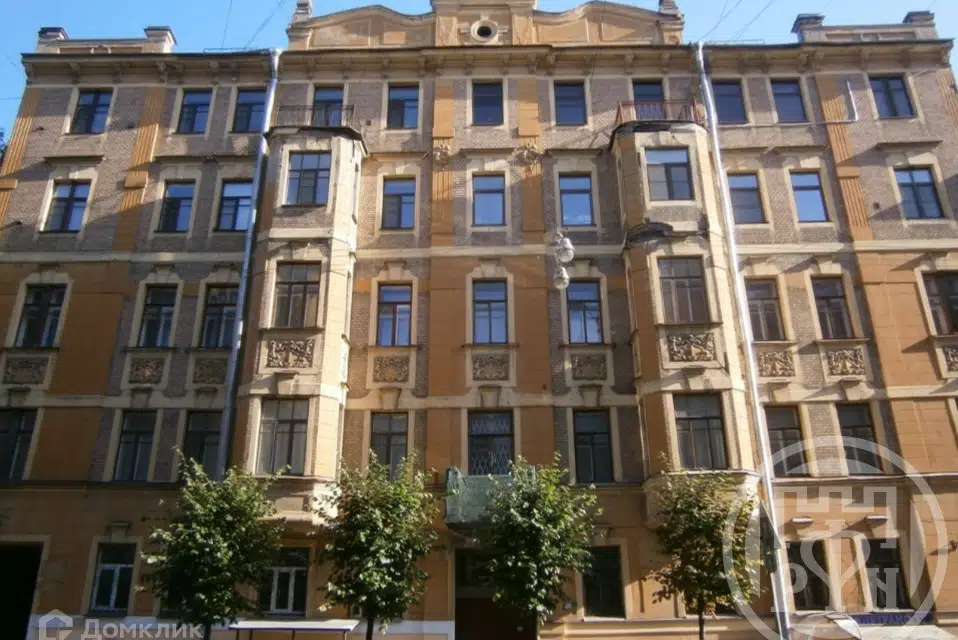 Продаётся 8-комнатная квартира, 120.4 м²