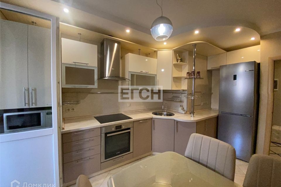 Сдаётся 2-комнатная квартира, 62 м²