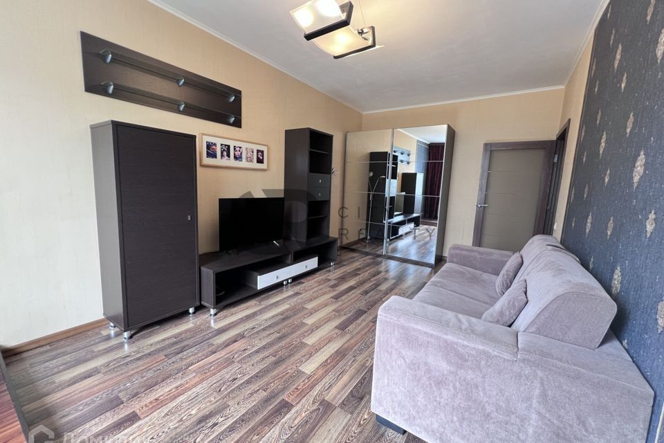 Сдаётся 1-комнатная квартира, 50 м²
