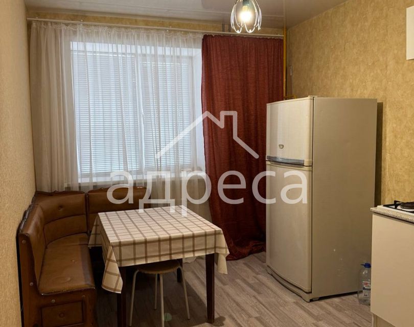 Продаётся 1-комнатная квартира, 38 м²
