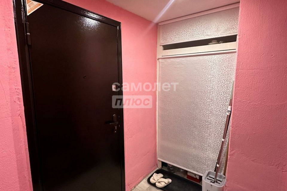 Продаётся комната в 2-комн. квартире, 12.6 м²