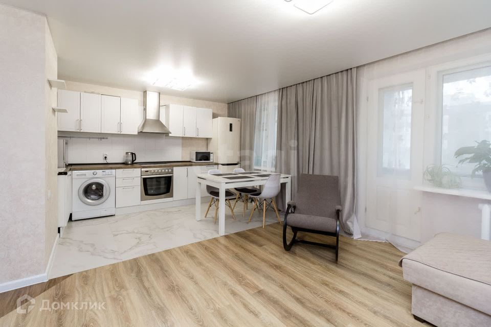 Продаётся 2-комнатная квартира, 67.4 м²