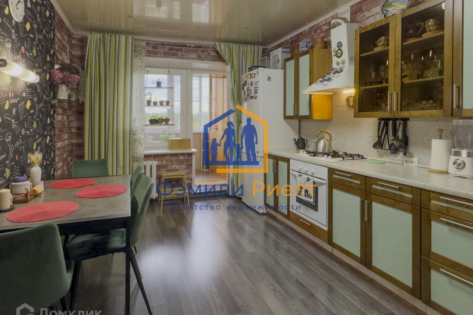 Продаётся 2-комнатная квартира, 76.7 м²