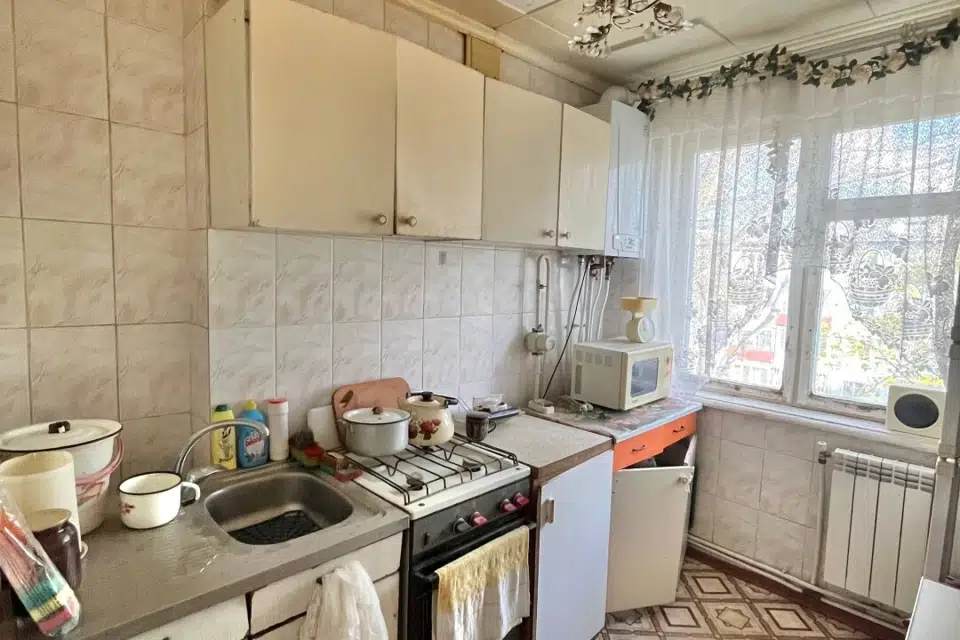 Продаётся 4-комнатная квартира, 61 м²