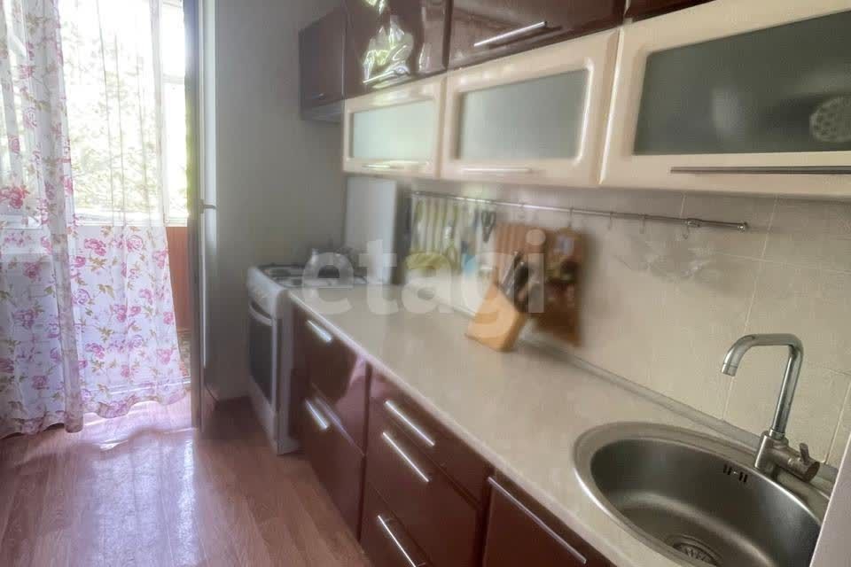 Продаётся 3-комнатная квартира, 66.2 м²