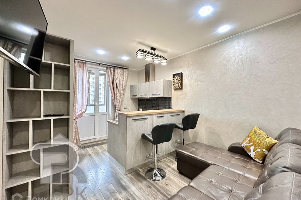 Продаётся 1-комнатная квартира, 42 м²