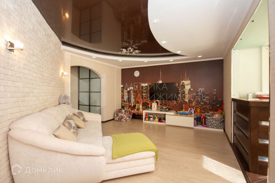 Продаётся 2-комнатная квартира, 93.7 м²