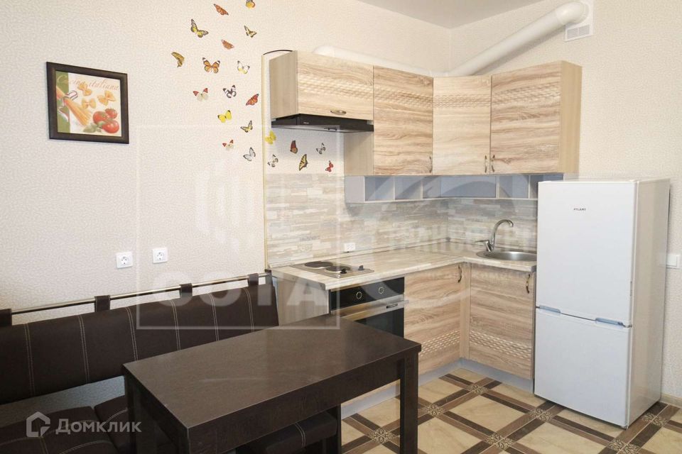 Продаётся 1-комнатная квартира, 42 м²