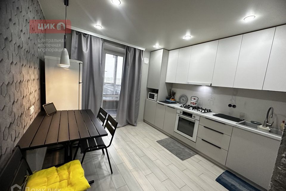Продаётся 2-комнатная квартира, 61.79 м²
