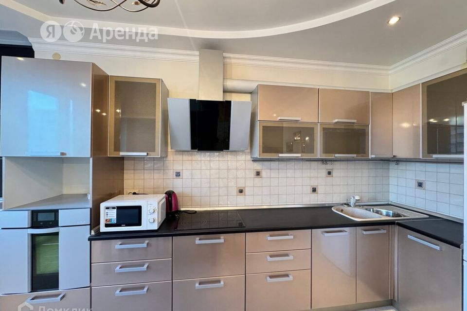 Сдаётся 3-комнатная квартира, 100 м²