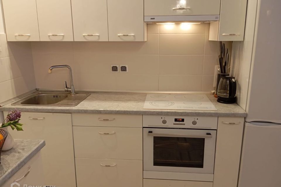 Продаётся 1-комнатная квартира, 35.2 м²
