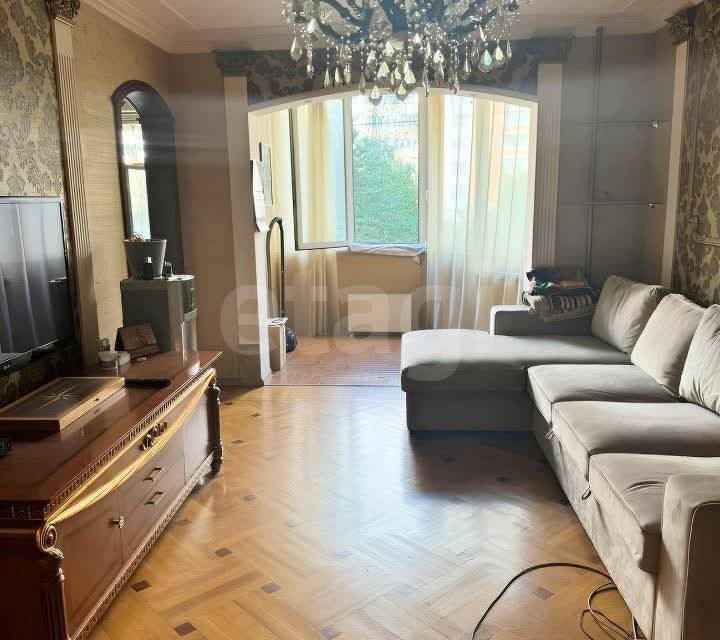Продаётся 3-комнатная квартира, 77 м²