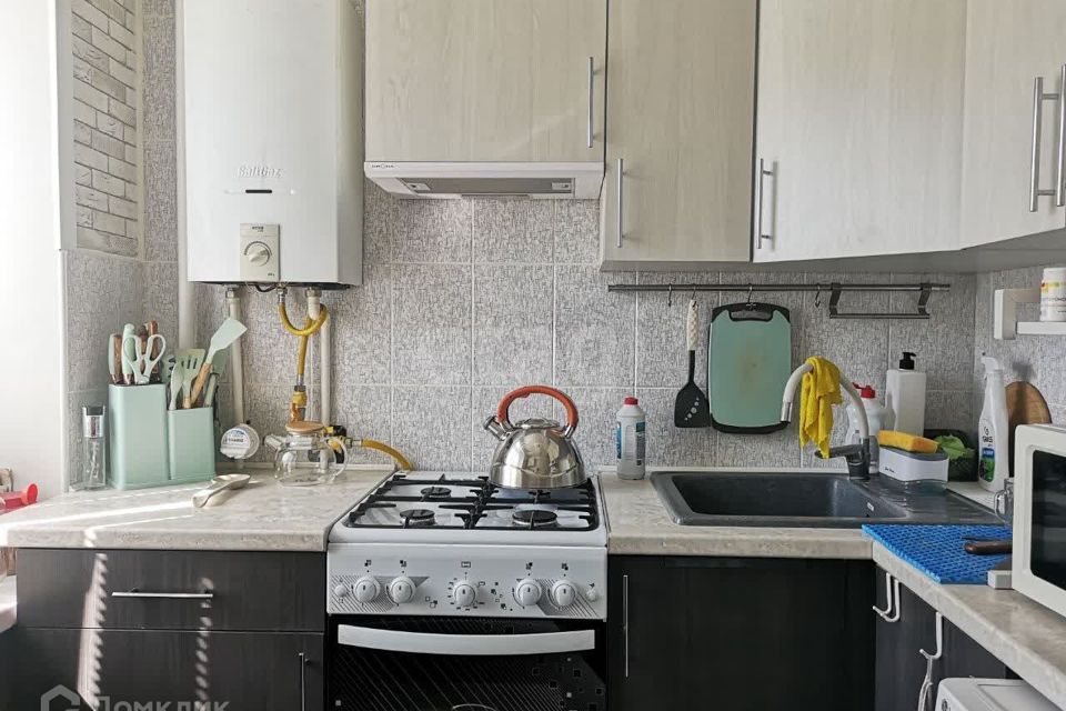 Продаётся 4-комнатная квартира, 60.3 м²