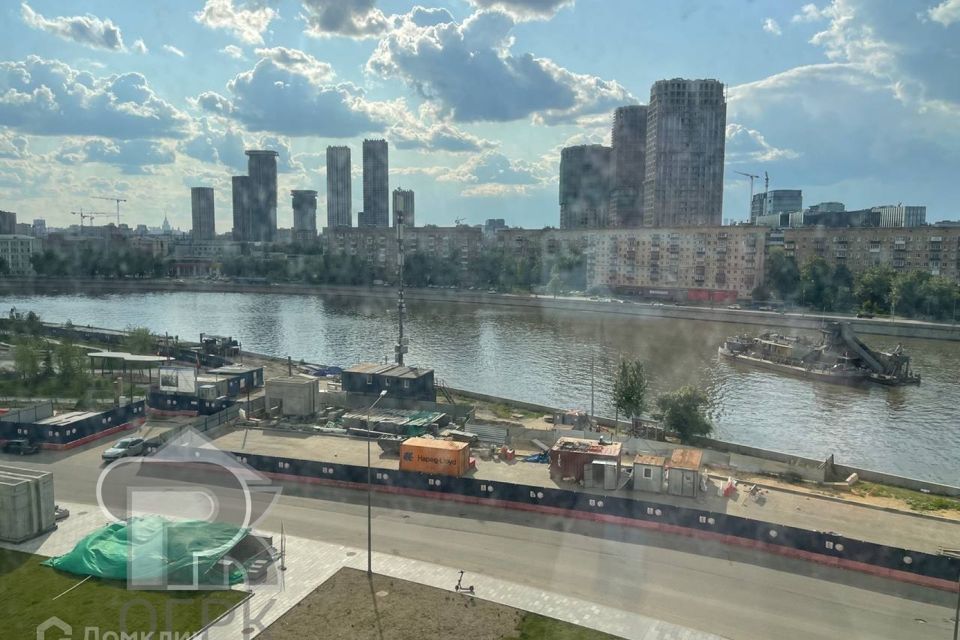 Продаётся 3-комнатная квартира, 102.3 м²